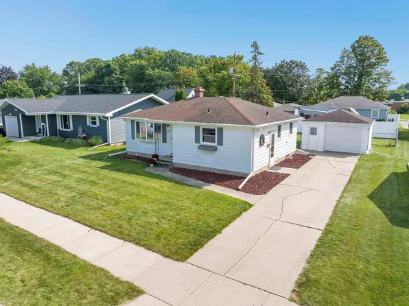 1101 Rockdale St, Green Bay, WI 54304