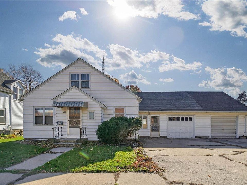1st image of 608 H Ave