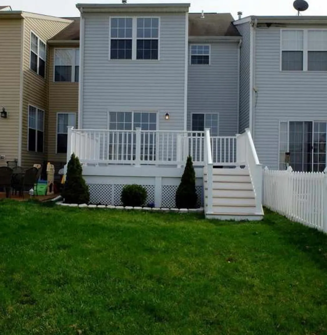 3 bed, 3.5 bath, 2000 sqft, $2,500 — Photo 2