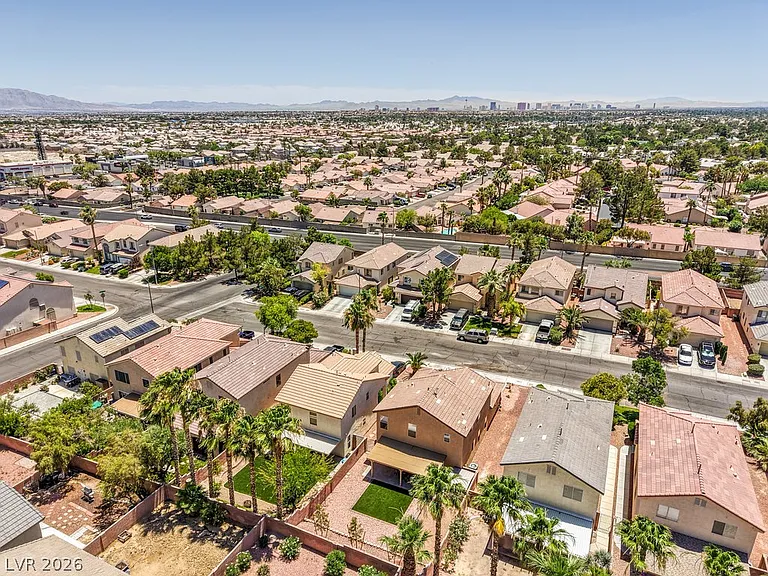 5016 Dancing Lights Ave — Photo 37