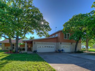 208 Apache Trl, Burnet, TX 78611