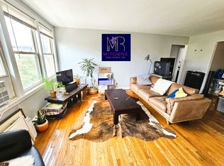 2400 W Farragut Ave #3A, Chicago, IL 60625