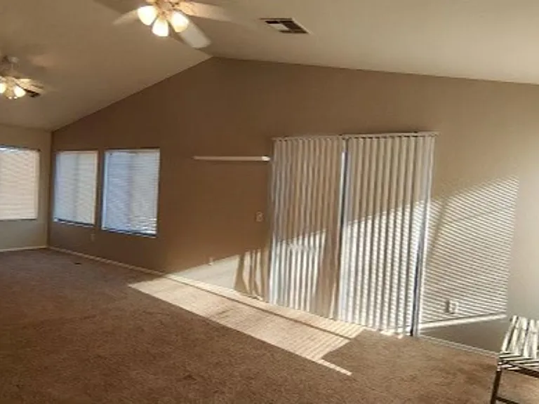 1385 E Betsy Ln — Photo 11