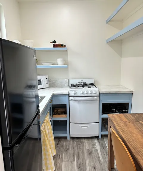 3410 Crest Dr — Photo 9