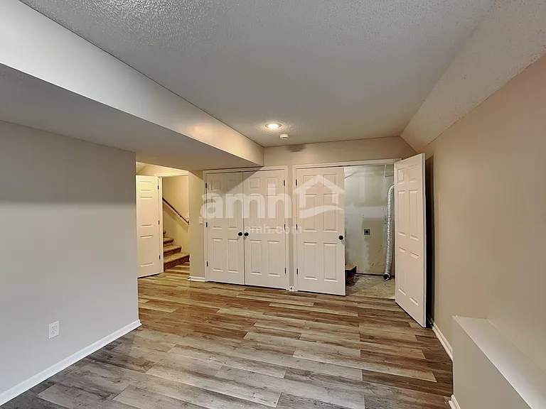 643 E Apache St — Photo 19