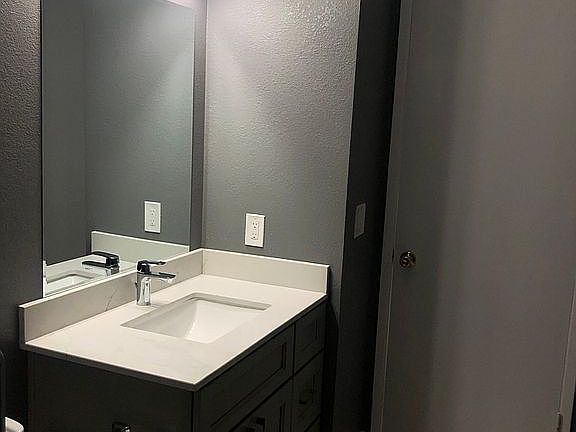 3rd image of 1760 Silver Creek Cir