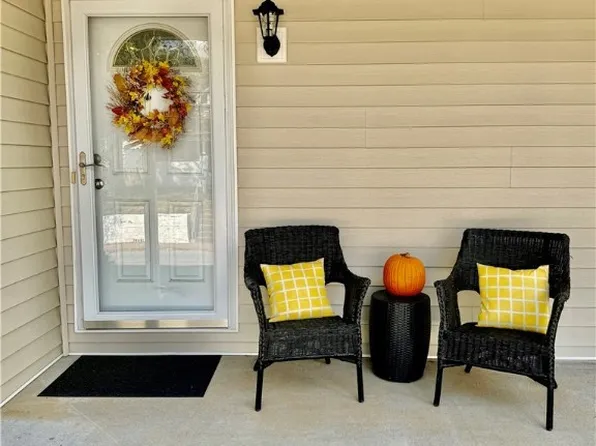 2305 Kanawha Ter APT 108, Saint Albans, WV 25177