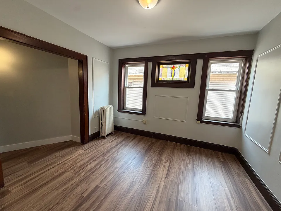 554-556 Bond St #2