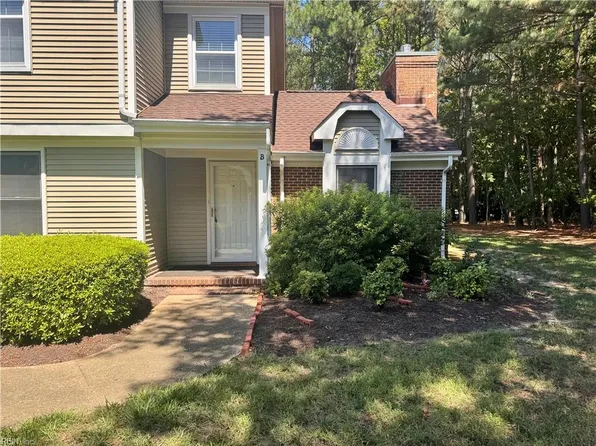 901 Bridge Xing APT B, Yorktown, VA 23692