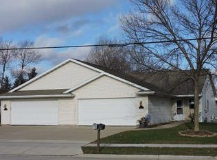 1700 E Main St, Little Chute, WI 54140