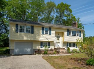 22 Chatham Cir, Salem, NH 03079