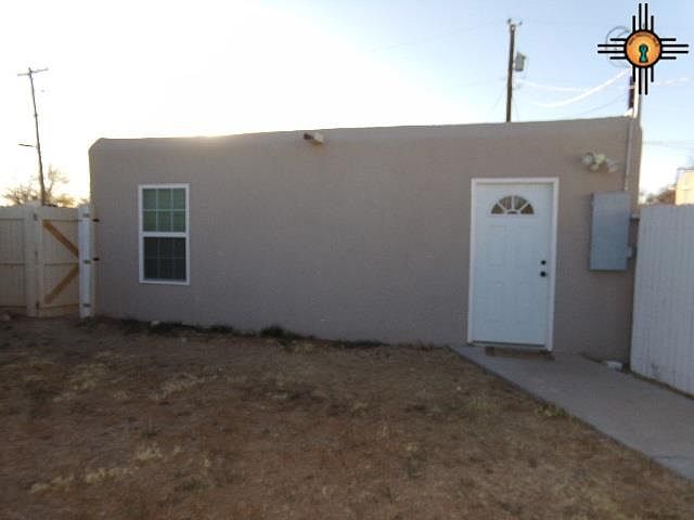 1st image of 912 1/2 Bullock Ct