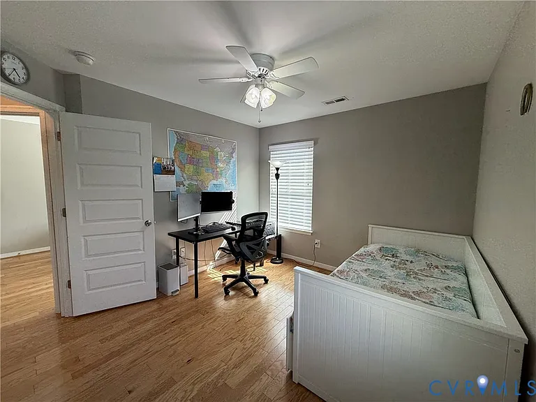 8049 Ellendale Dr — Photo 28