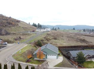 189 Quincy Ave, Roseburg, OR 97471
