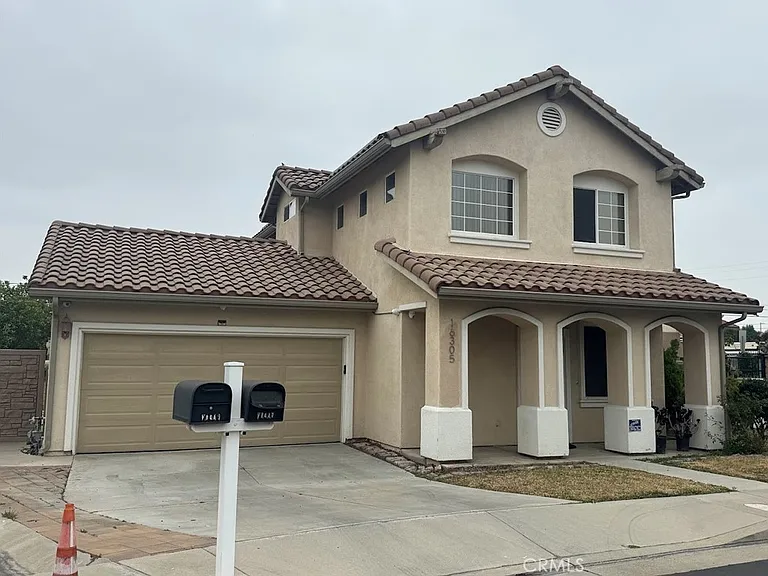 16305 E Cherry Blossom Ln — Photo 3