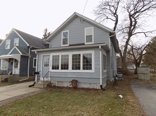 469 Jackson St, Aurora, IL 60505