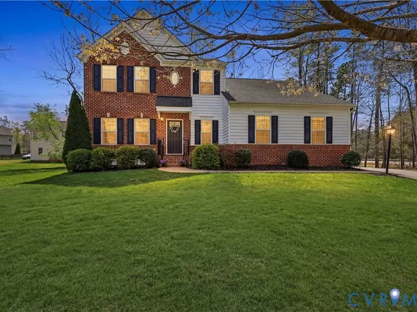 5225 Timsbury Pointe Dr, Chester, VA 23831