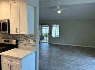 462 Parkside Dr, Oceanside, CA 92058