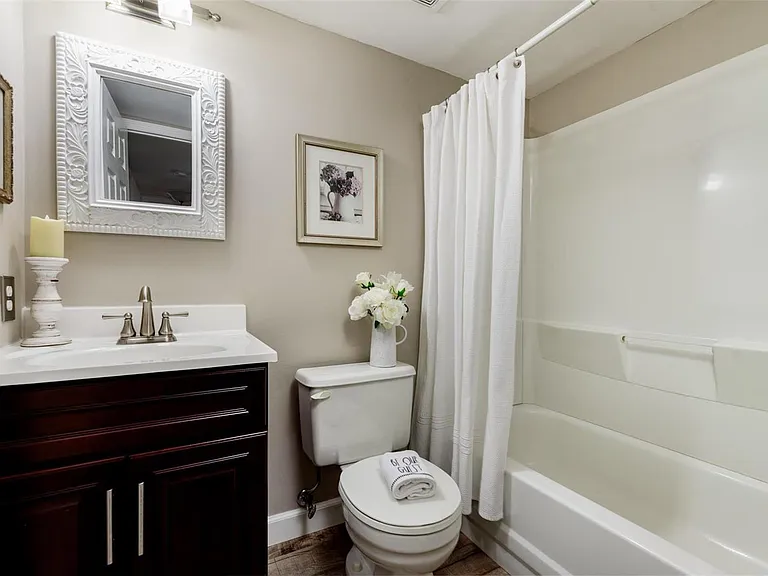 1239 Creve Coeur Crossing Ln #G — Photo 6