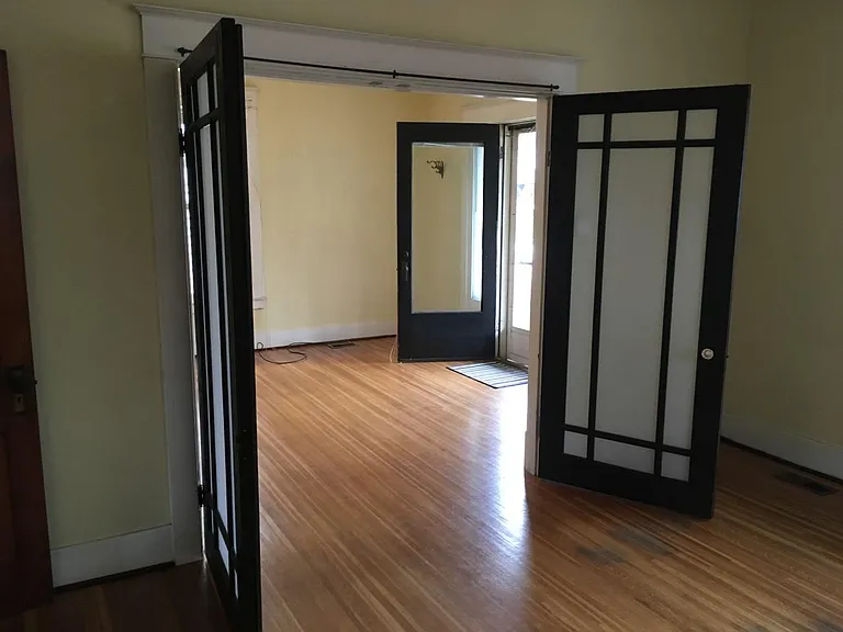 1020 Charles St — Photo 3