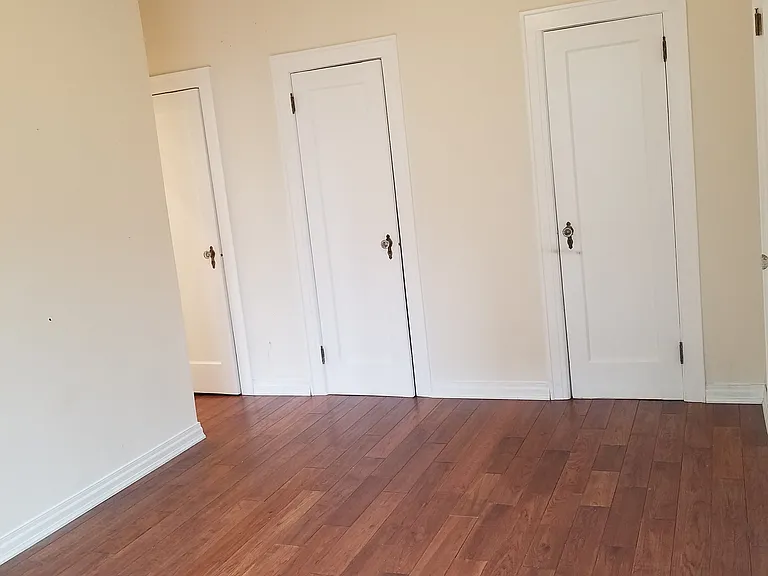 223 19th St #1R — Photo 7