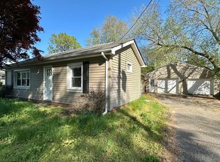 198 Salem Dr, Pennsville, NJ 08070
