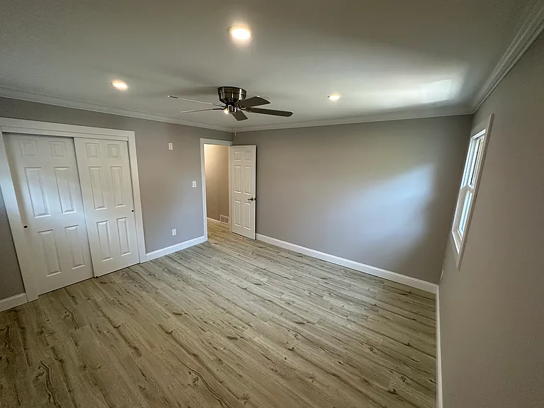 124 Branch Ave — Photo 1