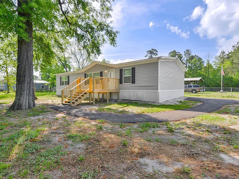 25150 Faraway Ln — Photo 1