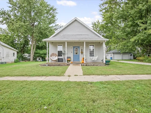 109 S Willow St, Toluca, IL 61369