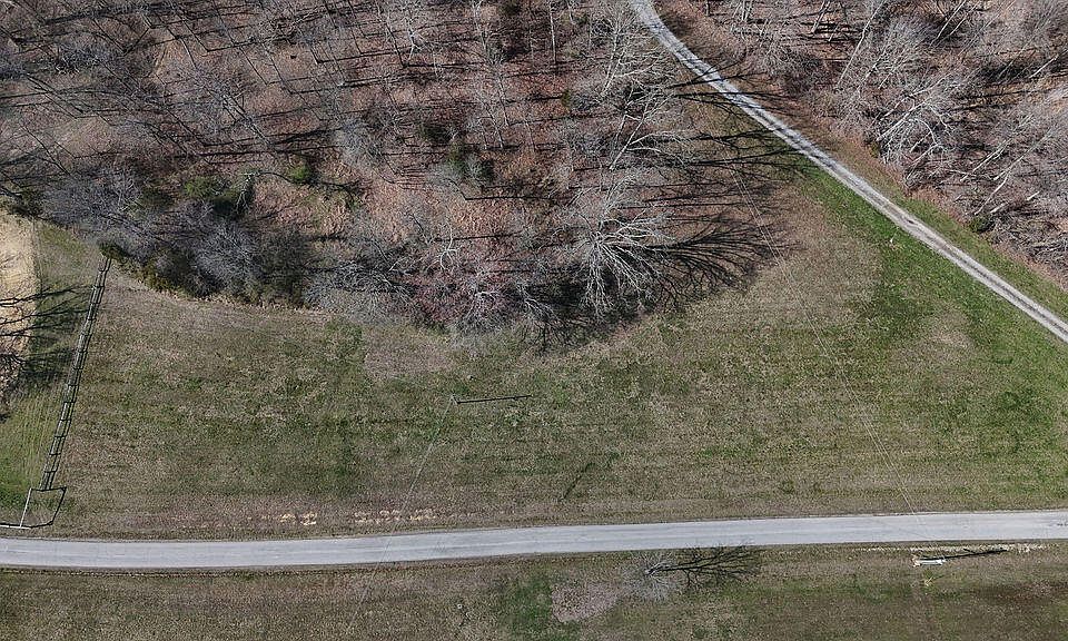 2nd image of Crawford Bend Rd