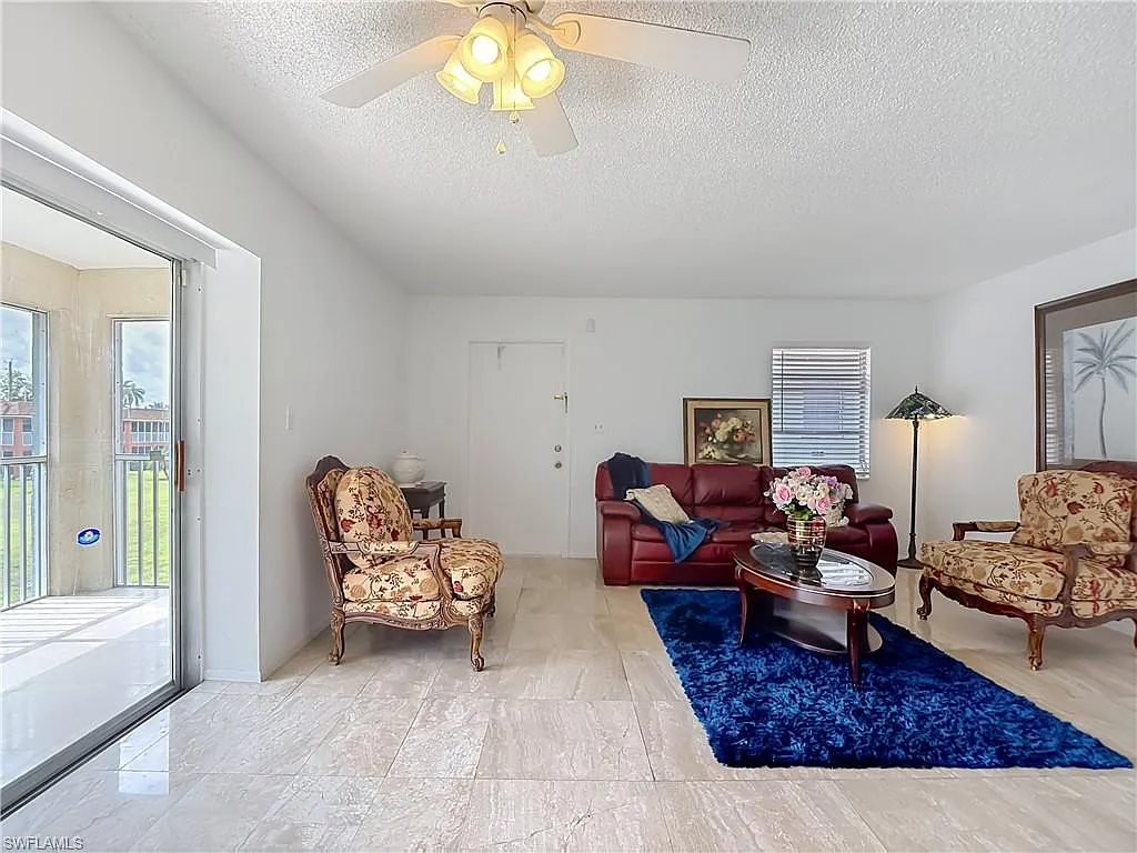 2 bed, 2.0 bath, 1100 sqft, $1,800 — Photo 4