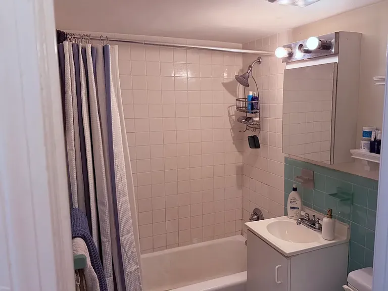 220 Newbury St #10 — Photo 8