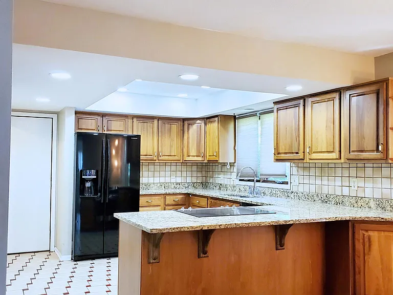 5990 Kirkwall Ct W — Photo 11
