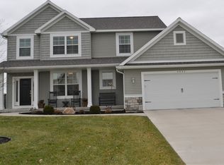 6842 S Burning Bush Dr, Saginaw, MI 48603