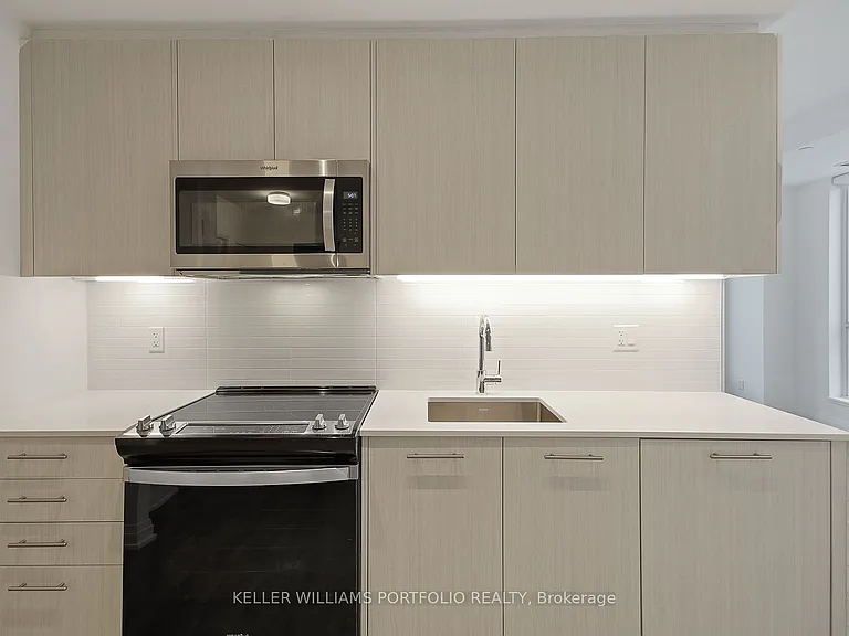 286 Main St #914 — Photo 7