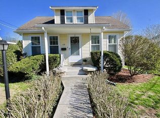28 3rd St, Norwood, MA 02062