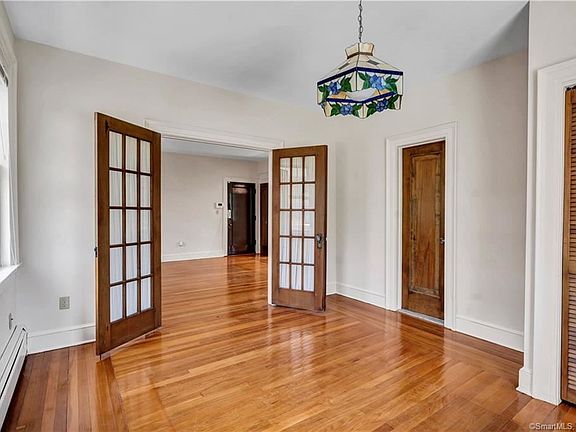 3rd image of 165 Fountain St #4