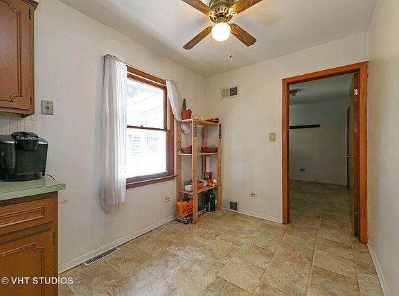 4th image of 1N678 Goodrich Ave