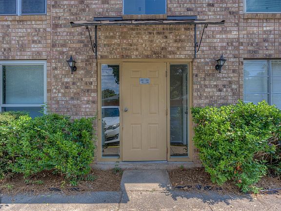 2nd image of 1820 E Kings Hwy APT 252