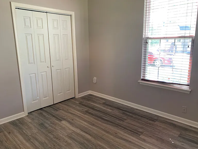 736 Chevington Ct — Photo 6