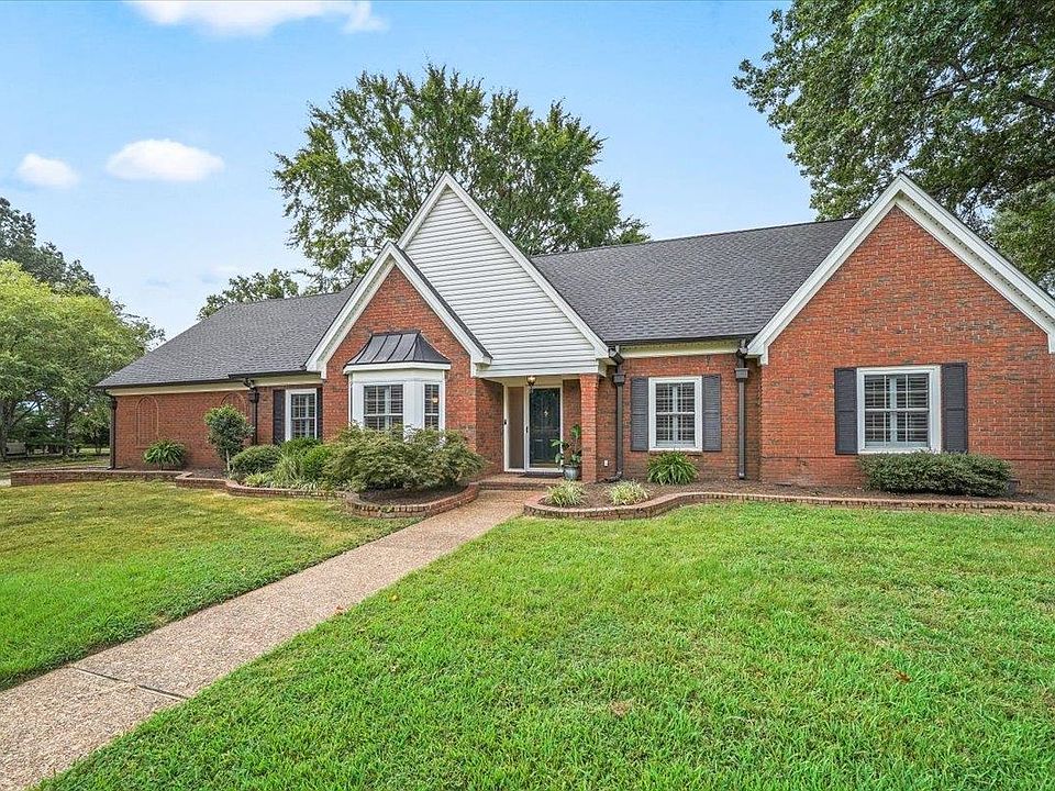 1st image of 813 Meadow Vale Dr
