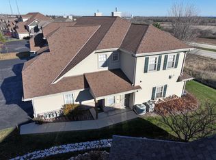 1724 New Port Vista Dr #1724, Grafton, WI 53024