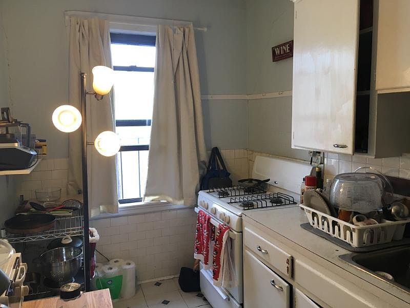 2nd image of 26 Chiswick Rd APT 17