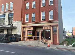 219 N Queen St #202, Lancaster, PA 17602