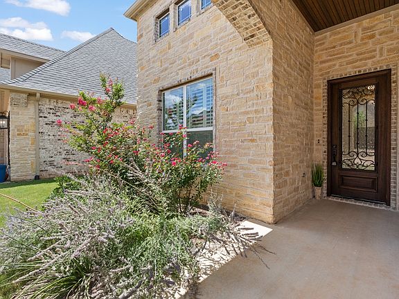 5th image of 2407 Vineyard Dr