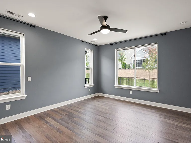 121 Cowbird St — Photo 27