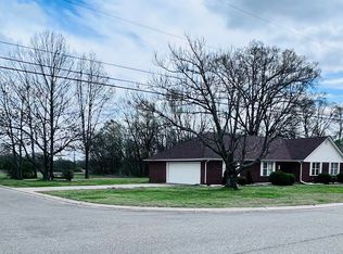 950 Sandra St, Dyersburg, TN 38024