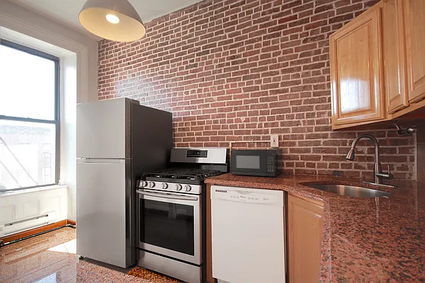 Rented by MNS | media 12