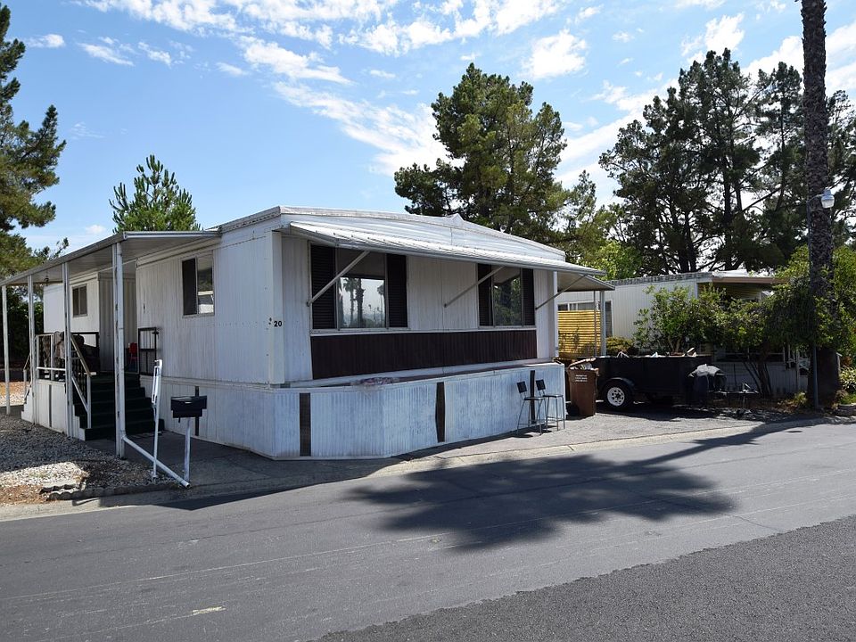 1st image of 20 Hanford Ave.