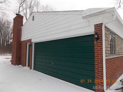 3rd image of 47782 Sonnett Dr